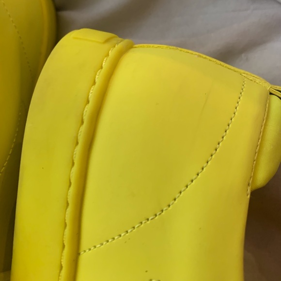 Neon yellow sneakers - Picture 3 of 4